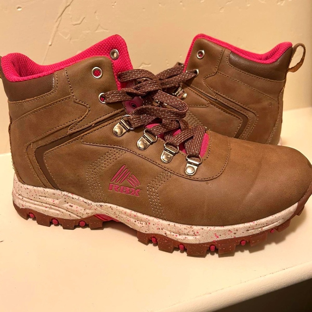 Boots Reebok